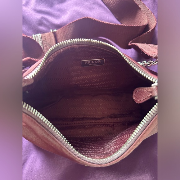 Prada Re-Edition 2005 Re-Nylon bag LIMITED EDITION COLOR! Burgundy - Picture 10 of 11